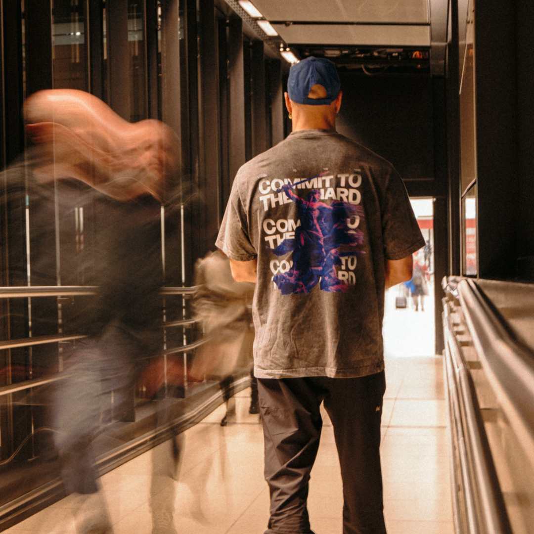 DAS OVERSIZE T-SHIRT COMMMIT TO THE HARD